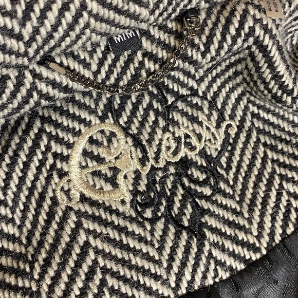 GUESS Fall/Winter Jacket - Picture 5 of 5